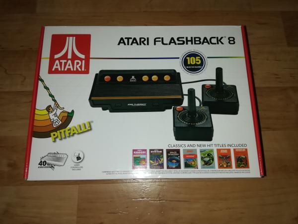 Atari Flashback 8 Konsole komplett in Originalverpackung